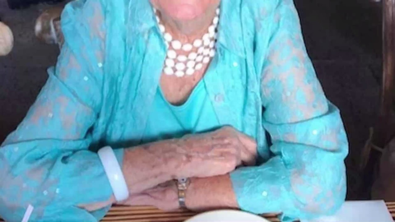 Trotz Coronavirus: Großfamilie gratuliert Oma zum 95. Geburtstag