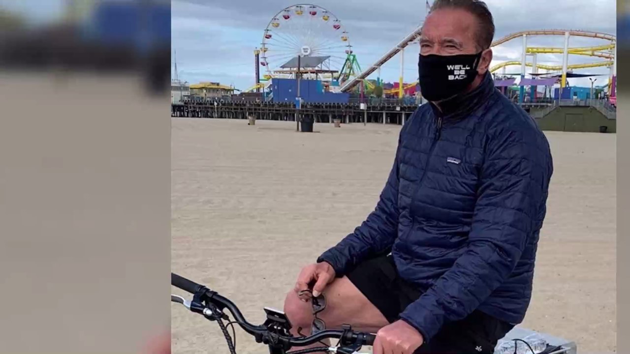 'We'll be back': Arnold Schwarzenegger sorgt mit Terminator-Maske für Furore