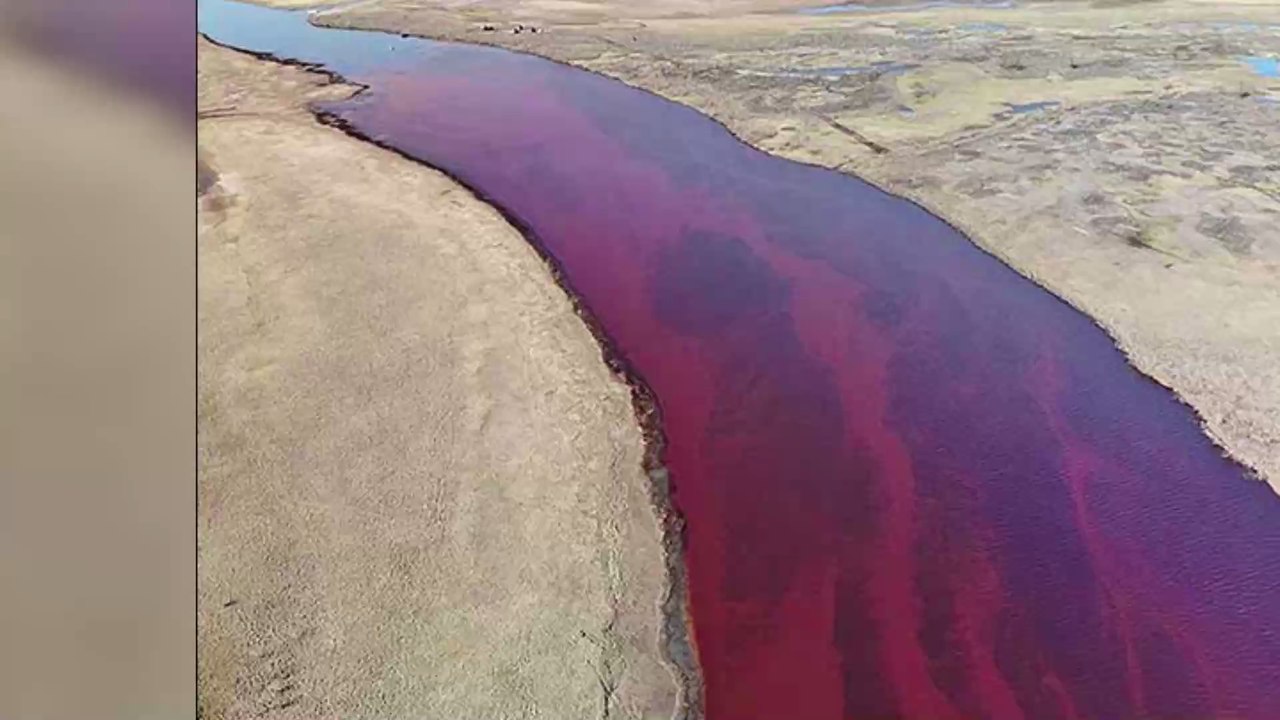 Russland: Bilder eines verschmutzten Flusses zeigen Ausmaß einer drohenden Ölpest