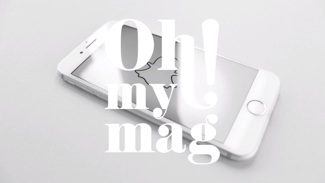 Junge Frau wird bei Selfie von Hund überrascht: Das Foto ist einfach zu lustig