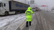 SAMSUN'DA KAR YAĞIŞI KARAYOLU ULAŞIMINI AKSATTI