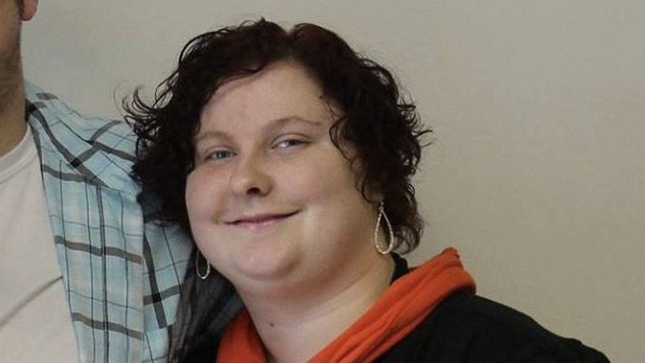 Übergewichtige Mutter wird wegen ihres Outfits aus dem Restaurant geworfen