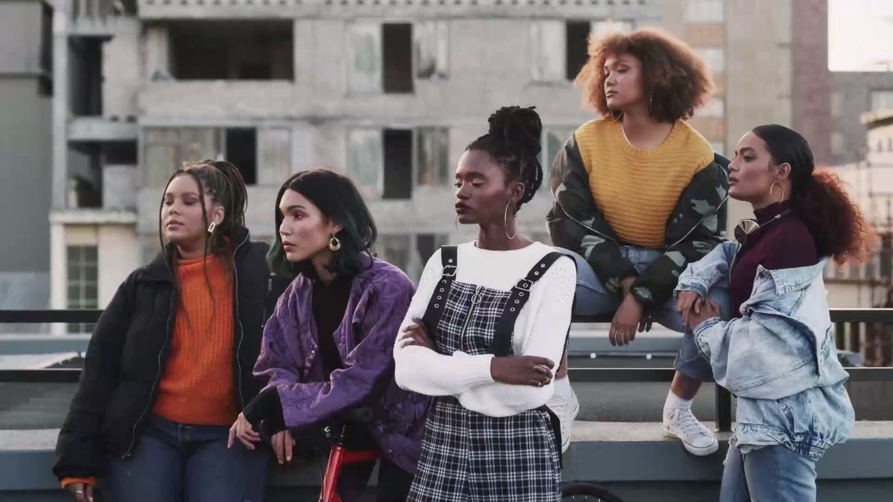 'Kurvenrausch': Modebloggerin fordert mehr Sichtbarkeit für Plus Size