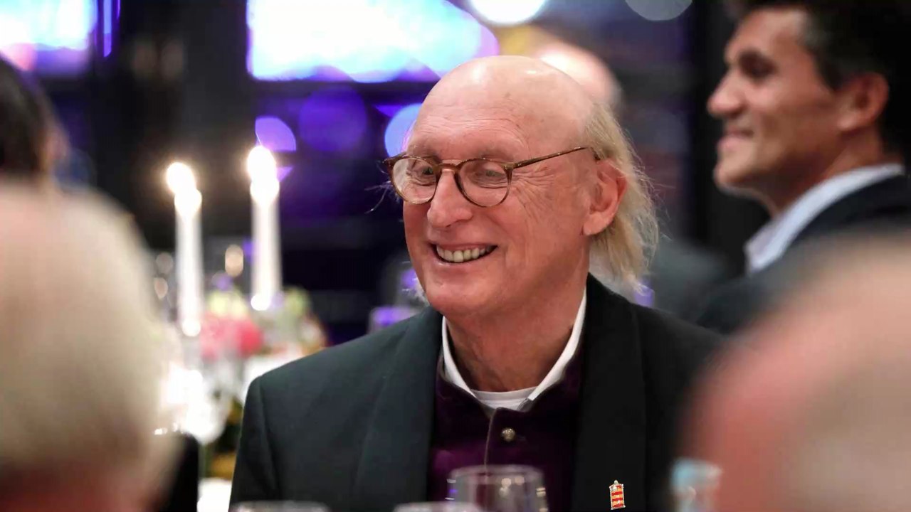 Otto Waalkes von Kumpel verklagt: 'Er ist immer noch mein Freund!'