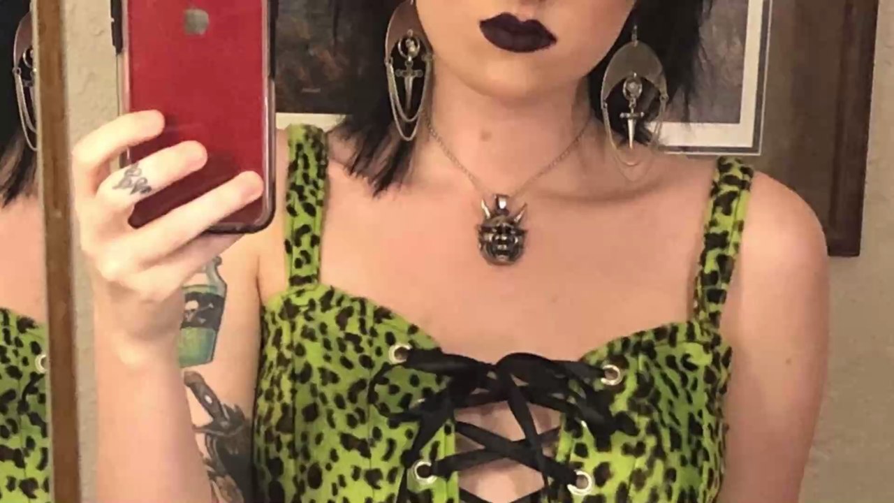 Marktlücke entdeckt: Frau bietet Dienstleistung für Fotos nach Liebes-Trennung