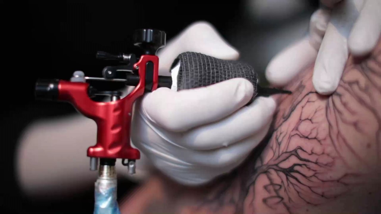 Tätowierung: An diesen Stellen solltet ihr euch kein Tattoo stechen lassen