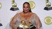 Lizzo setzt bei Grammys inspirierendes Zeichen für Body Positivity