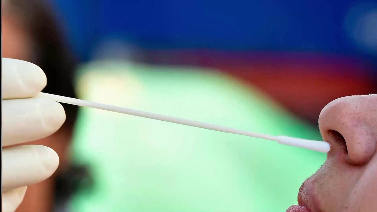 Covid-19-Test endet als Alptraum: Gehirn von Patientin punktiert!