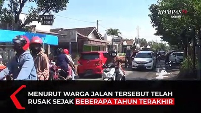 Jalan Alternatif Penghubung Kediri dengan Tulungagung Rusak Parah