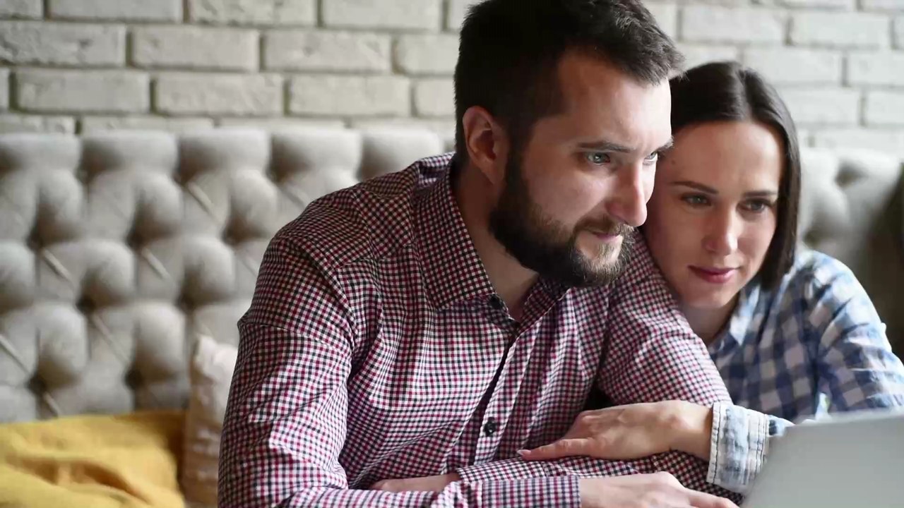 Diese 5 Dinge googeln Frauen heimlich