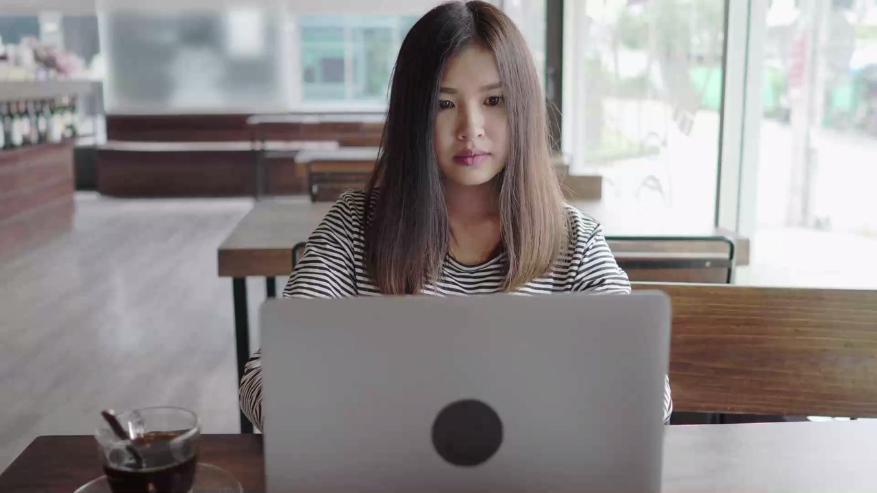 Brand im Krefelder Zoo: Ex GNTM-Teilnehmerin bezieht Stellung und vergrault Fans