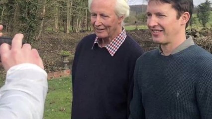 James Blunt: Nach verzweifeltem Hilferuf gibt es endlich Hoffnung für seinen kranken Vater