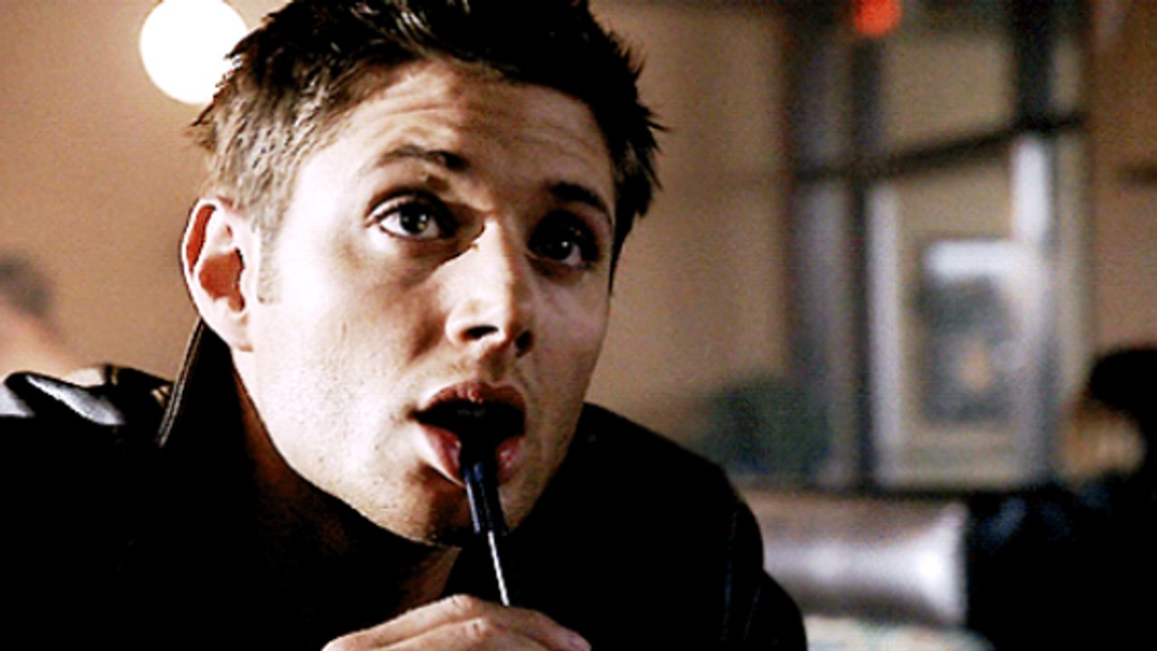 Voilà pourquoi vous devriez arrêter de mettre vos stylos dans votre bouche