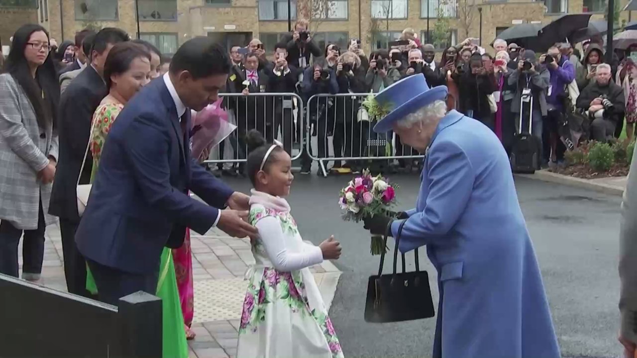 Sorge um queen elizabeth: palast-mitarbeiter mit corona infiziert