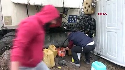 Van'da TIR evin bahçesine uçtu! vatandaşlar seferber oldu