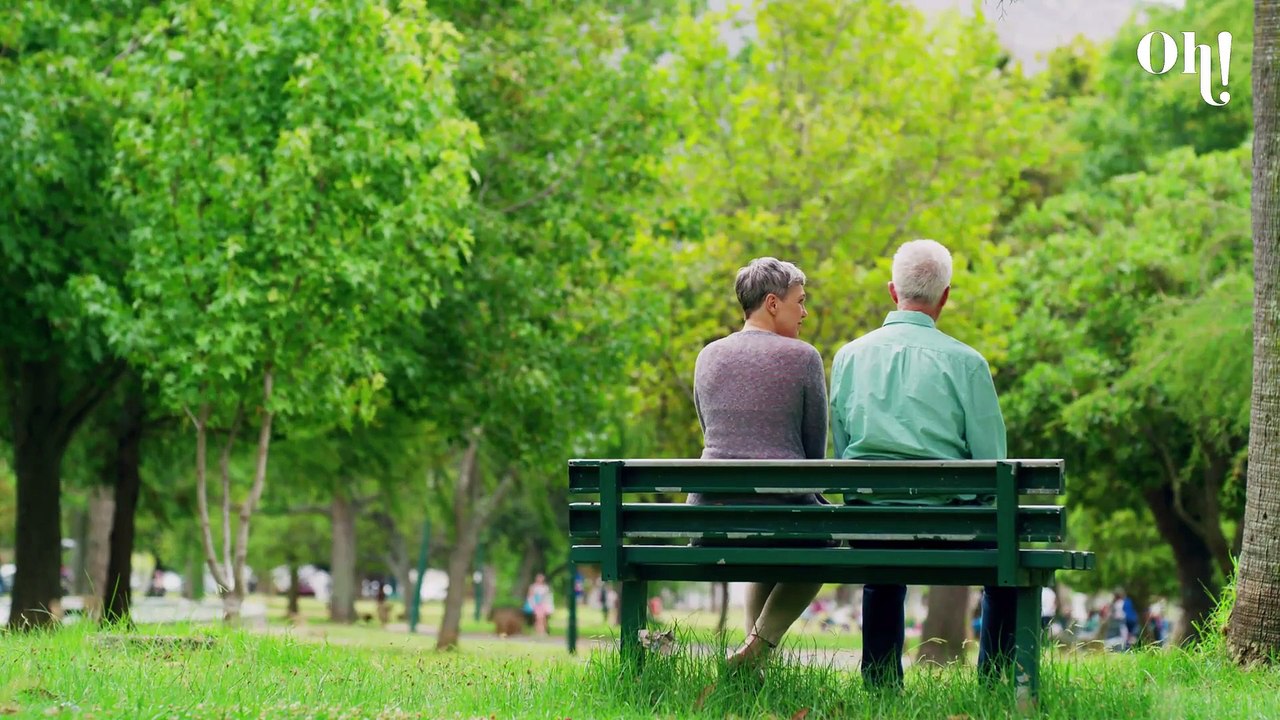 Trotz Corona: Rentner-Paar trifft sich jeden Tag an der geschlossenen Grenze