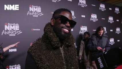 Télécharger la video: Ghetts wants Sadiq Khan to scrap congestion charges at the BandLab NME Awards 2022