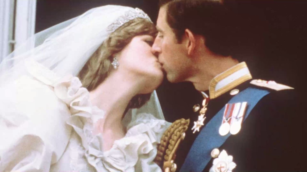 Gar nicht königlich: Prinz Charles soll Lady Diana jahrelang gedemütigt haben