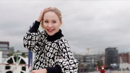 Nach Badespaß mit ihrem Hündchen: GNTM-Theresia wehrt sich gegen ihre Kritiker