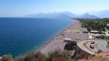 Turizm kenti Antalya'da Rusya-Ukrayna savaşı yakından takip ediliyor