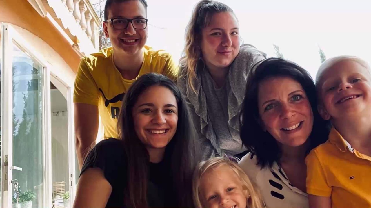 Nach hartem Lockdown: Ein süßes Fellknäuel schenkt Danni Büchner das Lächeln wieder