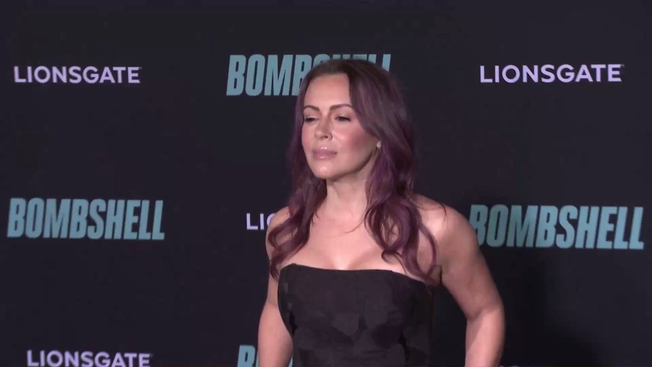 'War nie so krank': Alyssa Milano zeigt verheerende Folgen ihrer Corona-Erkrankung (VIDEO)