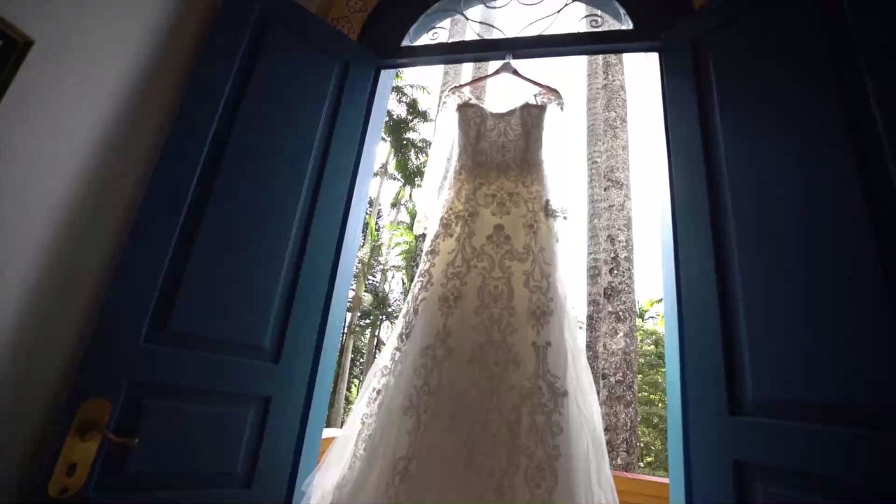 Braut will ihr Hochzeitskleid nicht im Schrank versauern lassen und lässt sich etwas Geniales einfallen