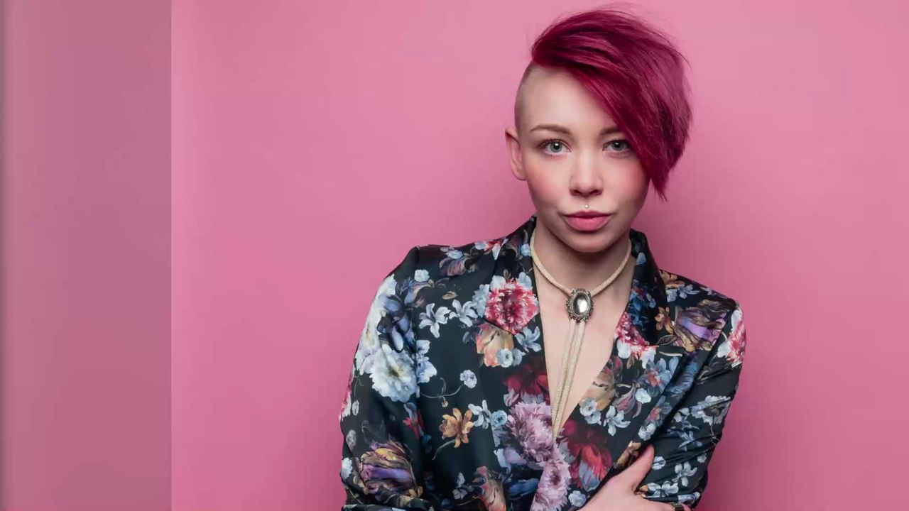 Mit ihrem Look jagt sie Kindern Angst ein: Nach einem Umstyling ist sie nicht wiederzuerkennen!