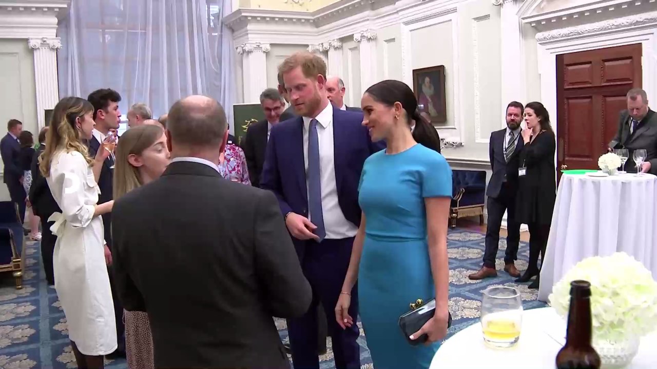 'Süchtig nach Ruhm': Meghan Markle soll Harry nur als Accessoire benutzen