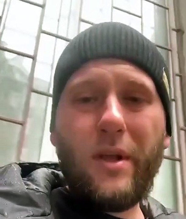 Un Ukrainien en live sur son téléphone subit une attaque de missile au dessus de sa tête