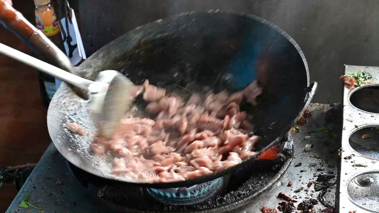 So bereitet ihr Speckwürfel ganz ohne Pfanne und Backofen zu!