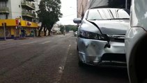 Acidente entre automóveis é registrado na Rua Paraná, no Centro de Cascavel