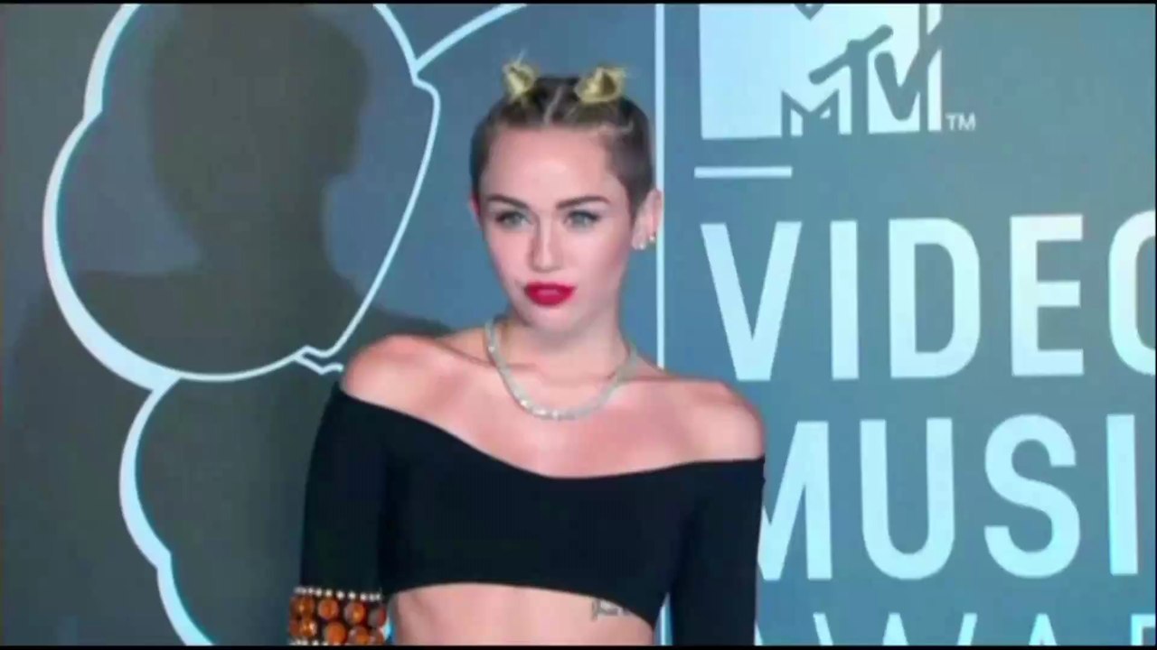 Miley Cyrus wurde von Aliens in einem UFO verfolgt!