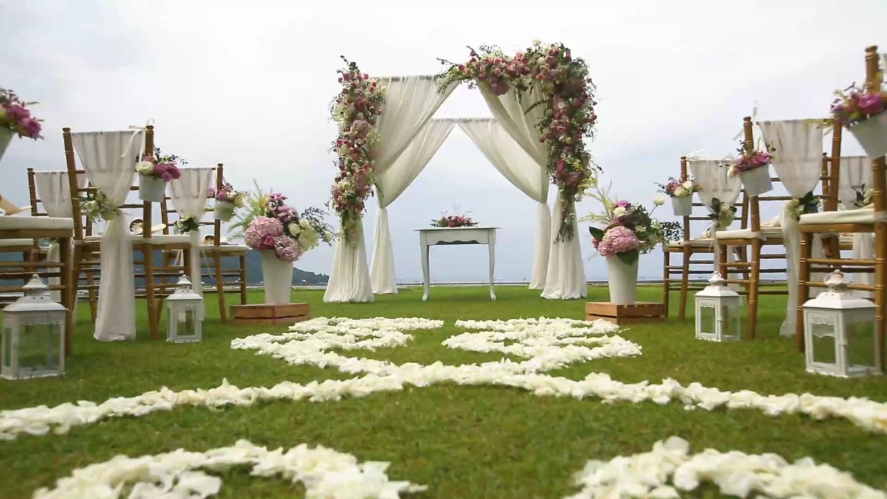 Hochzeit während Corona-Pandemie: Brautpaar überlegt sich rührende Geste für Hilfsbedürftige