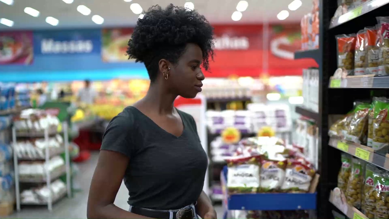 Aldi und Lidl im Preis-Test: Bei diesem Discounter kauft ihr günstiger ein!