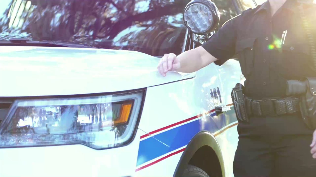 Nacktfotos auf dem Revier: Polizistin bekommt die Wut ihrer Kollegen zu spüren