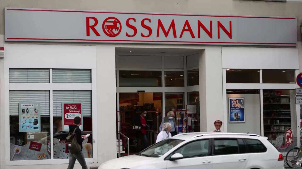 Nachfüll-Stationen bei Rossmann sind ab heute einsatzbereit: So einfach funktionieren sie!