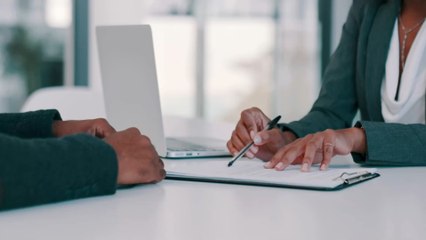 Nachdem sie ihre coronakranke Mutter pflegt: Krankenschwester hat 38.000 Euro Schulden in ihrer Klinik