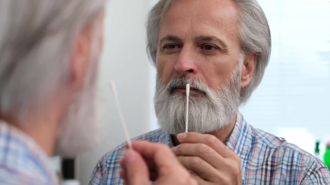 Omikron: Wie man zu Hause am schnellsten gesund wird und was Warnzeichen sind