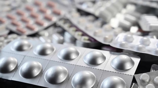 Aufatmen bei Allergiker:innen? Antihistaminika könnten bei Covid-Symptomen helfen