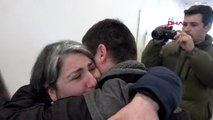 Ukrayna'da yaşayan oğullarını gözyaşlarıyla karşıladılar