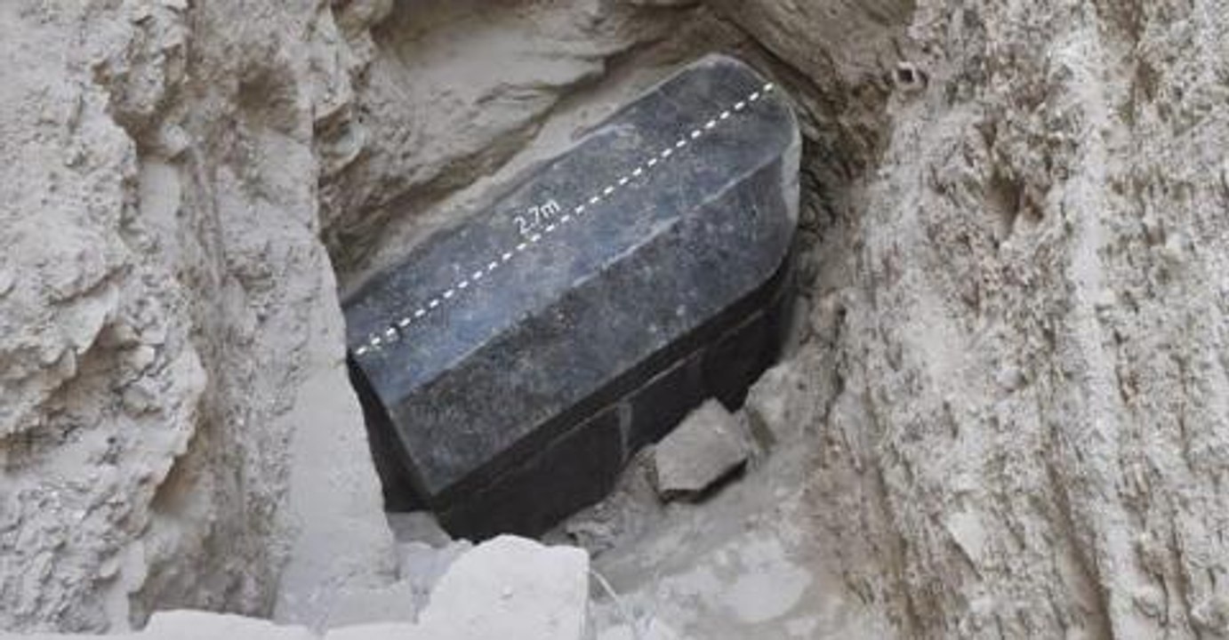 Le mystérieux sarcophage noir découvert en Egypte révèle de nombreux secrets