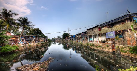 Jakarta, capitale de l'Indonésie, pourrait partiellement disparaitre sous les eaux d'ici 2050