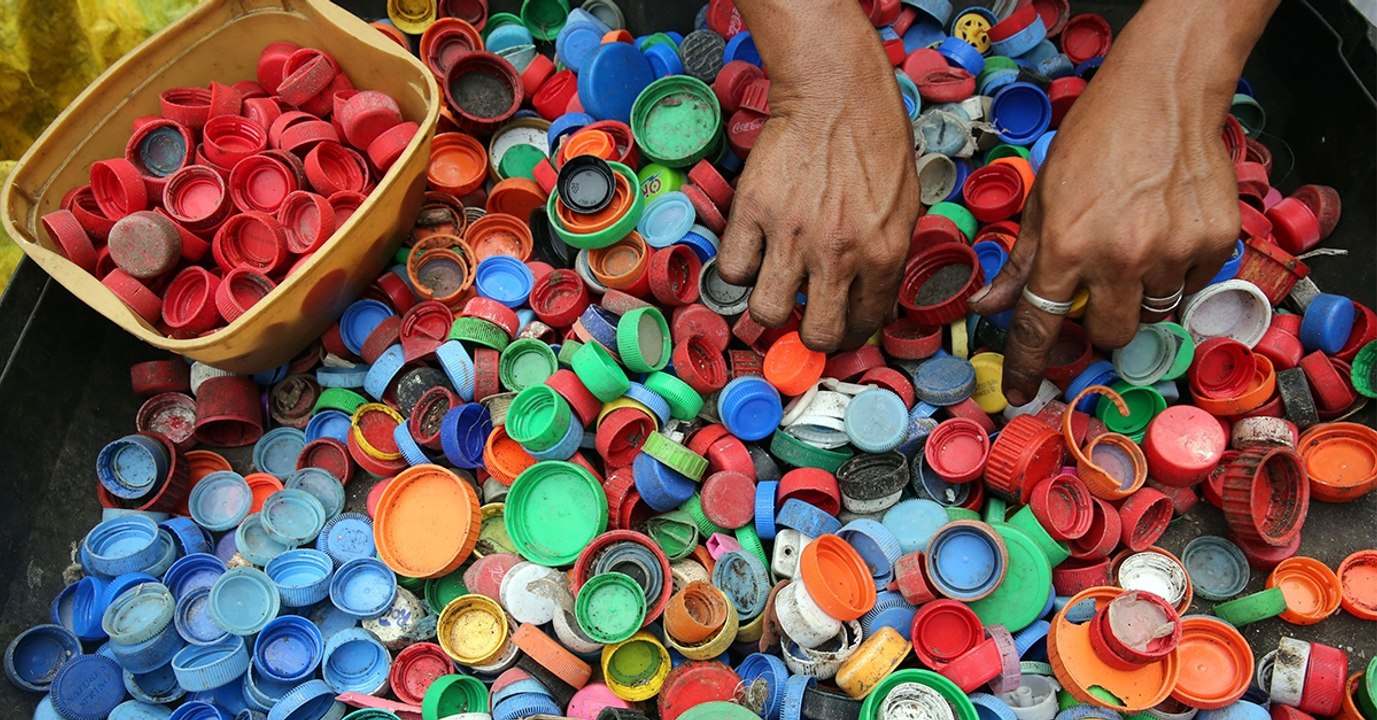 Pour tenter de sauver la planète, des chercheurs mettent au point un bioplastique durable