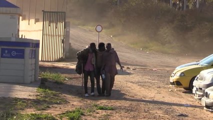 Nuevo salto masivo de la valla en Melilla un día después de la avalancha