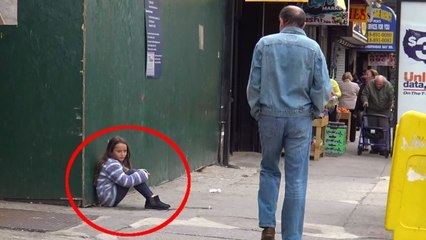 Insolite : cette fillette a perdu sa maman, les réactions des passants sont édifiantes