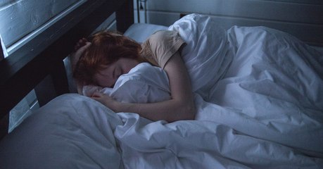 Sommeil : voici ce qu'il se passe dans votre cerveau quand vous entendez des bruits la nuit