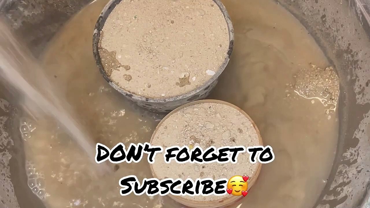 Soft earthy sand pouring in water and paste play Cr: Juju CrumblesASMR, Ckr ASMR ❤