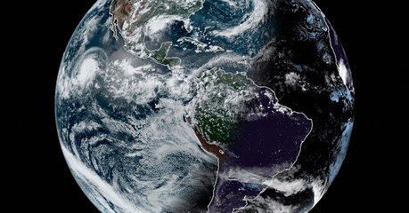 Les incroyables images de l'éclipse solaire totale observée depuis l'espace (Vidéo)