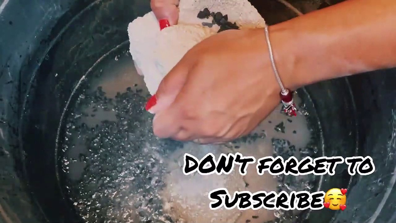 Gritty white sand water crumble pouring satisfying Cr; Juju CrumblesASMR ❤